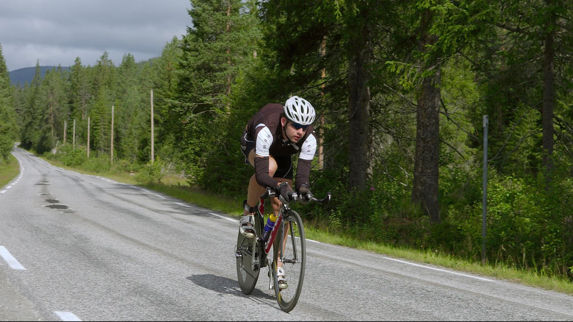 中国男篮体能训练强度升级 备战国际硬仗，中国男篮练兵